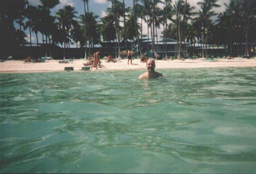 beach6.JPG (32310 bytes)