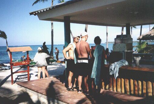 9cuca.JPG (35534 bytes)